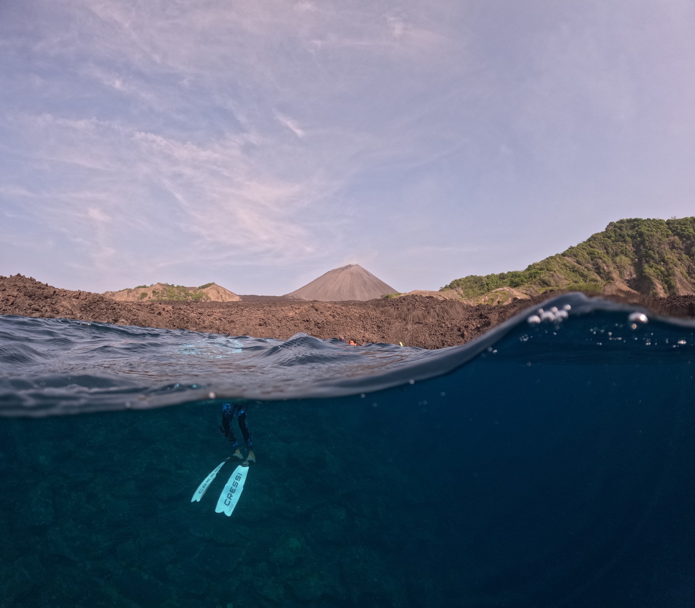 BARREN ISLAND ACTIVE VOLCANO